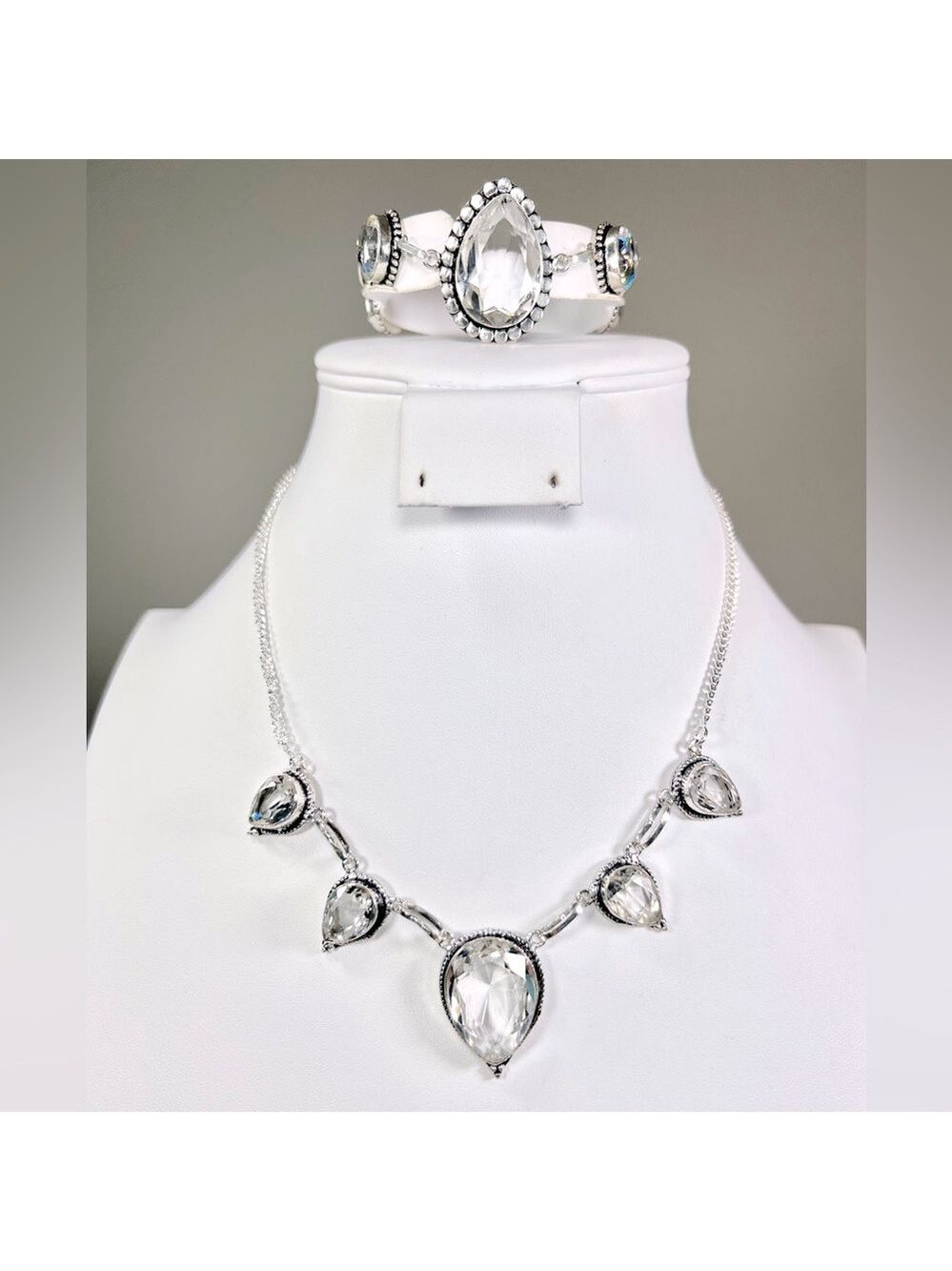 White Topaz 925 Synthetic Gemstone Necklace & Bracelet Set